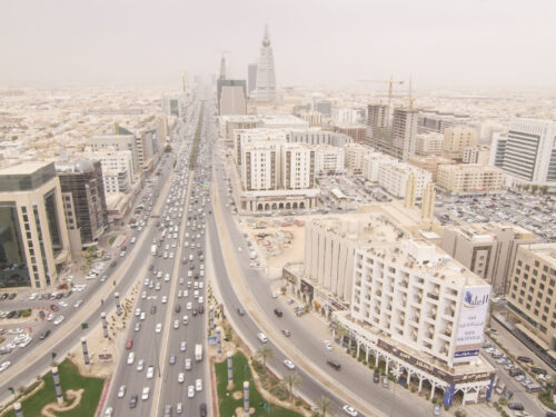 أسعار العقارات في السعودية ترتفع 1.2% بدعم الأراضي السكنية والرياض